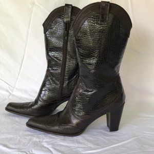 STUART WEITZMAN  LEATHER ALLIGATOR PRINT CHOCOLATE BROWN  7 1/2 M